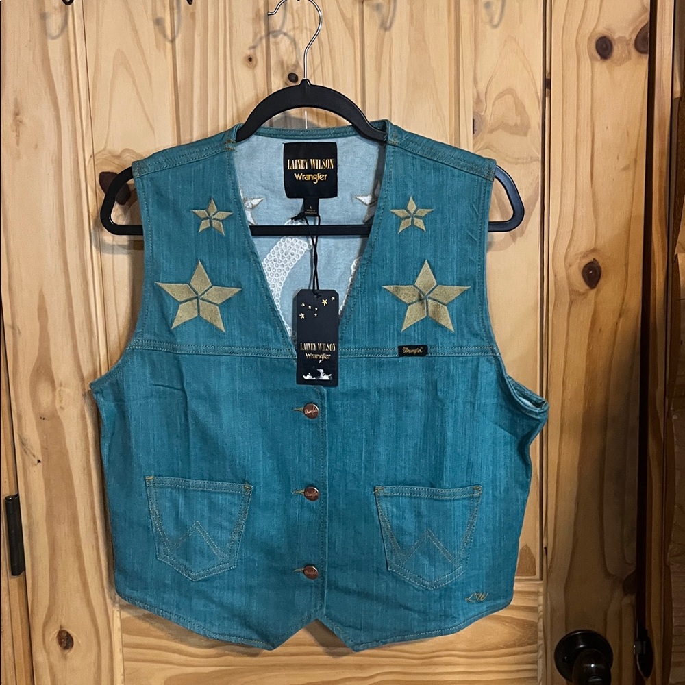 Lainey Wilson Wrangler Embroidered Western Vest